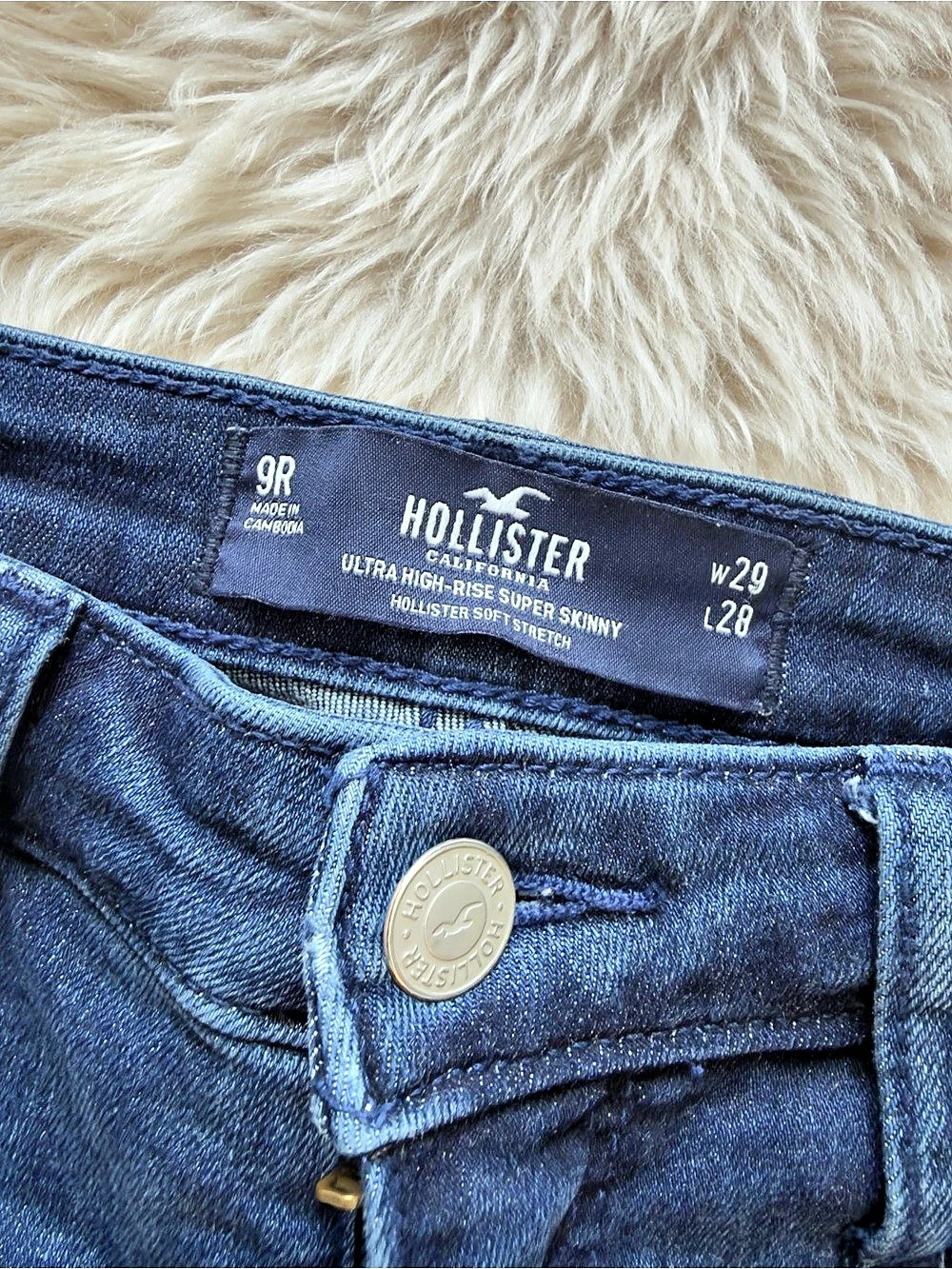 Hollister Ultra High Rise Super Skinny ripped dark indigo jeans - size 29 - Picture 5 of 5